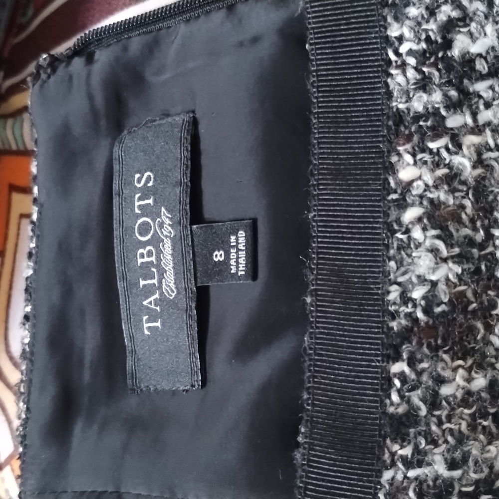 Skirt - Picture 4 of 4